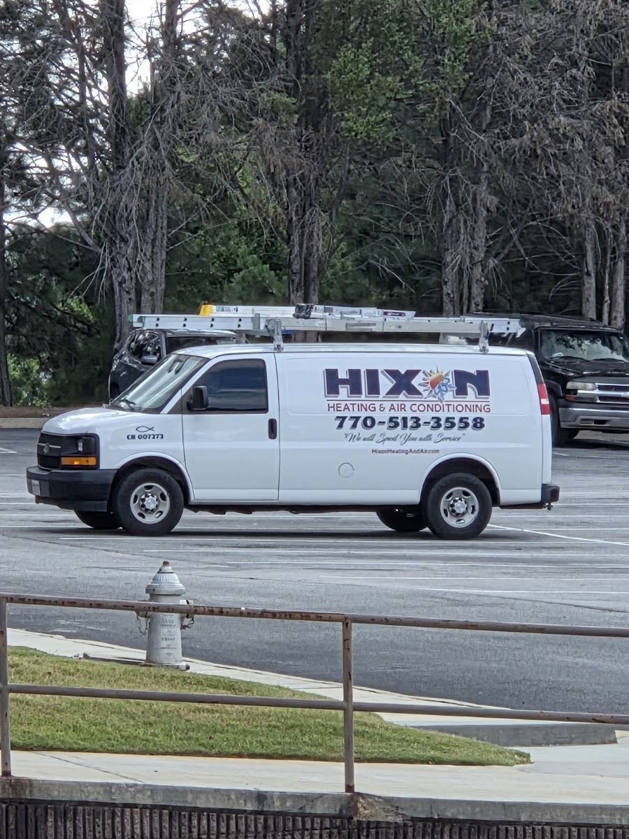 A Hixon service van arriving for an HVAC service call near Suwanee